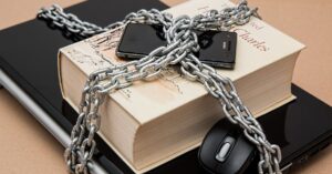 découvrez tout sur la confidentialité, la protection des données personnelles et les meilleures pratiques pour sécuriser votre vie numérique.